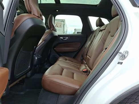 Used 2023 Volvo XC60 B5 Plus w/ Climate Package AWD/4WD image 13