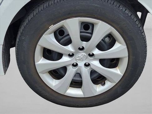 Used 2024 Toyota Corolla LE FWD image 15