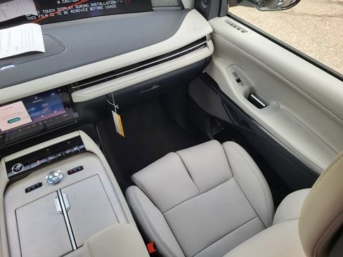 New 2026 Lincoln Navigator Reserve w/ Jet Appearance Package AWD/4WD image 12