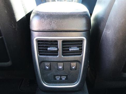 Used 2015 Chrysler 300 C w/ Light Group image 29