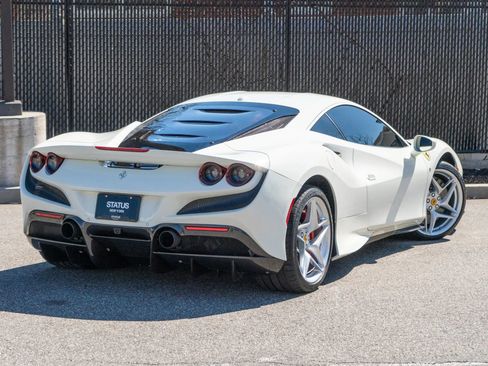 Used 2021 Ferrari F8 Tributo RWD image 32