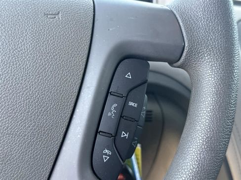 Used 2014 Chevrolet Traverse LS image 21