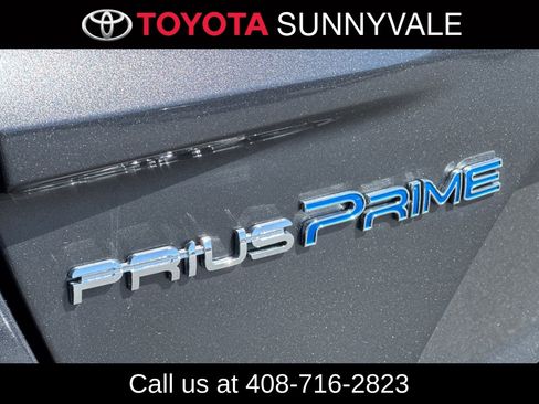 Used 2019 Toyota Prius Prime Premium w/ Preferred Accessory Package FWD image 13