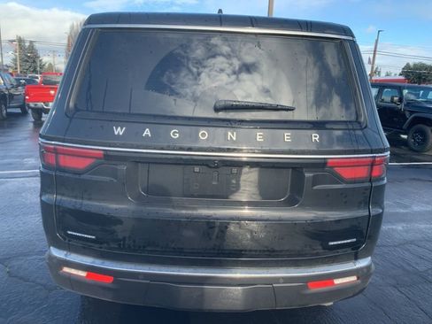 Used 2022 Jeep Wagoneer Series II w/ Premium Group I image 10