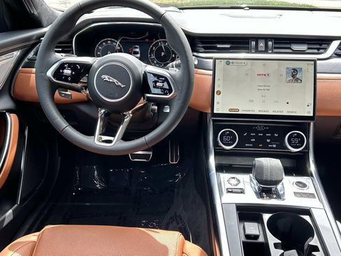 Used 2024 Jaguar XF R-Dynamic SE AWD/4WD image 25