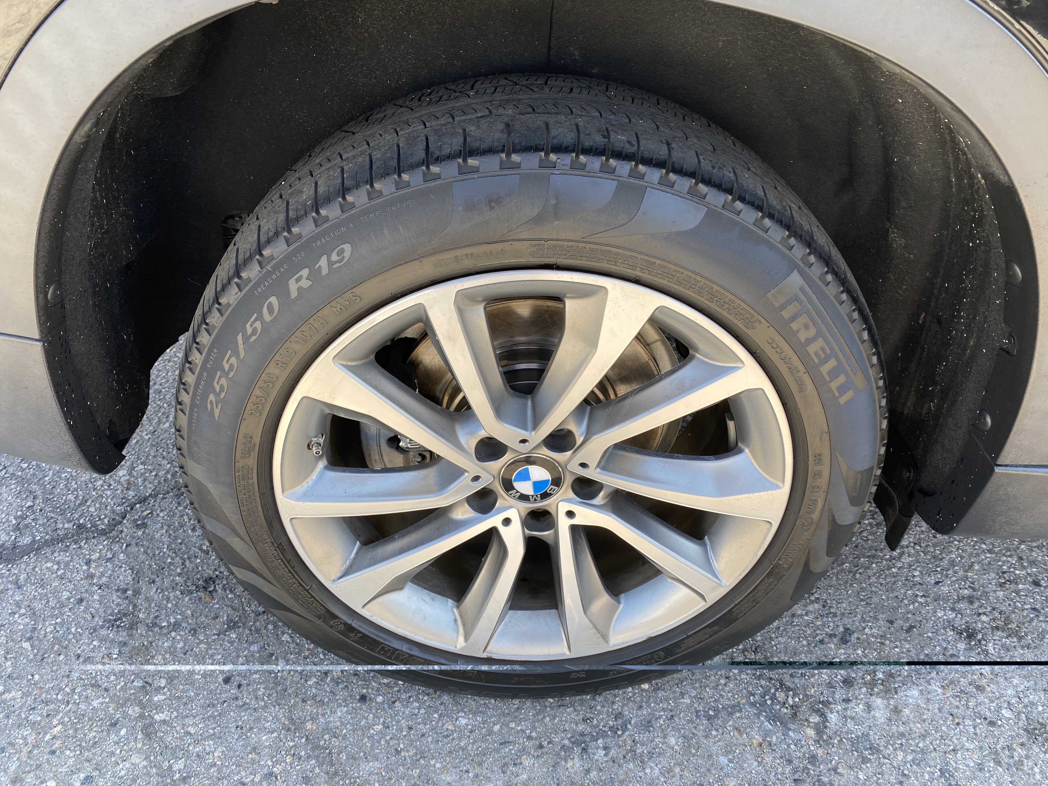 Used 2018 BMW X6 sDrive35i RWD image 13