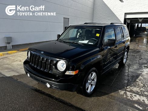 Used 2016 Jeep Patriot Latitude image 1