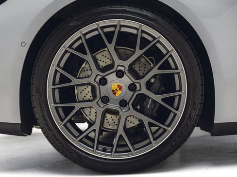 Used 2025 Porsche 911 Carrera RWD image 24