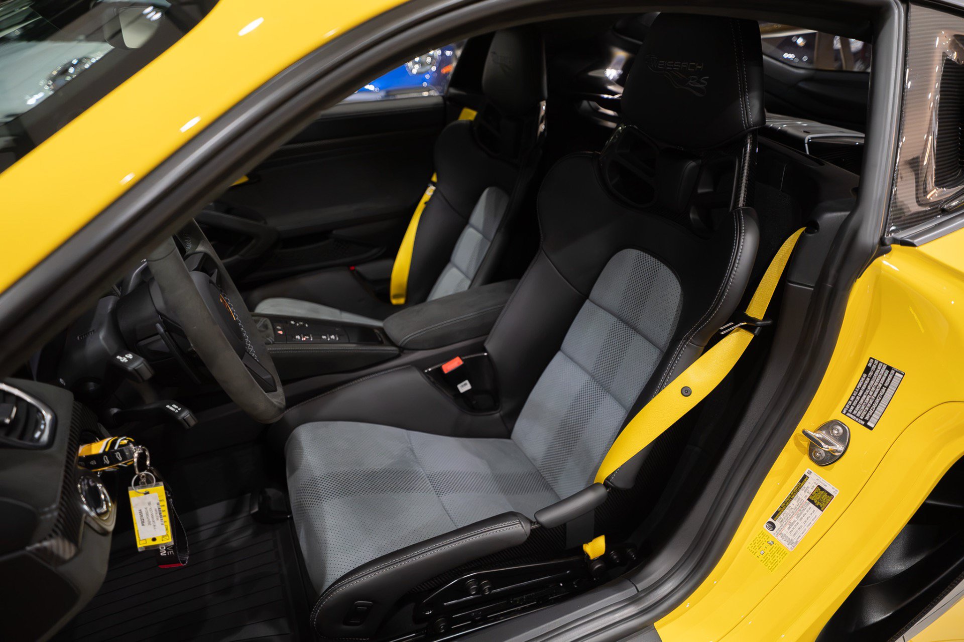 Used 2024 Porsche 718 Cayman GT4 RS RWD image 8