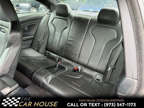 Used 2018 BMW M4 Coupe RWD image 15