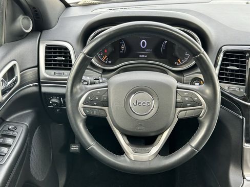Used 2022 Jeep Grand Cherokee Limited image 14