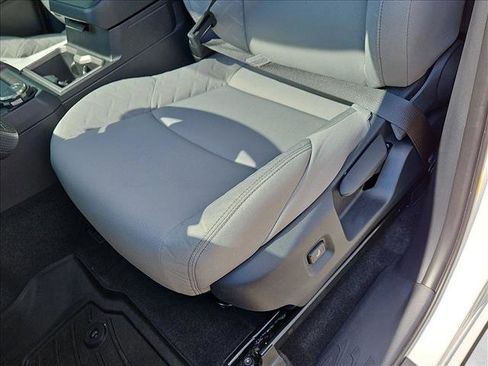 Used 2025 Toyota Tacoma SR5 AWD/4WD image 4