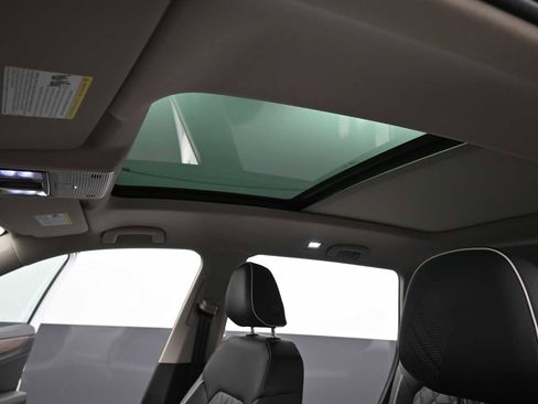 Used 2025 Volkswagen Atlas SEL Premium R-Line image 20