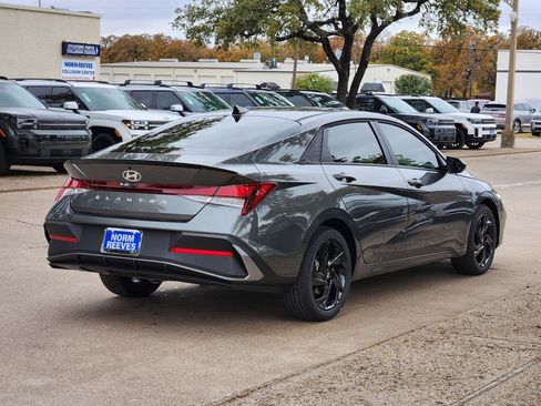 New 2026 Hyundai Elantra Sport image 4