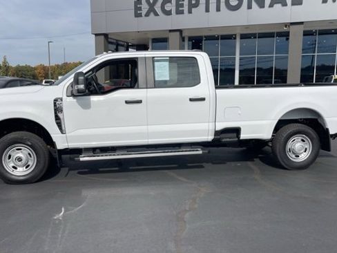 Used 2024 Ford F250 XL image 2