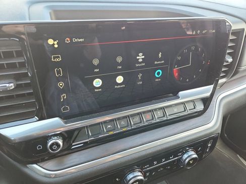 Used 2024 GMC Sierra 1500 SLT image 24