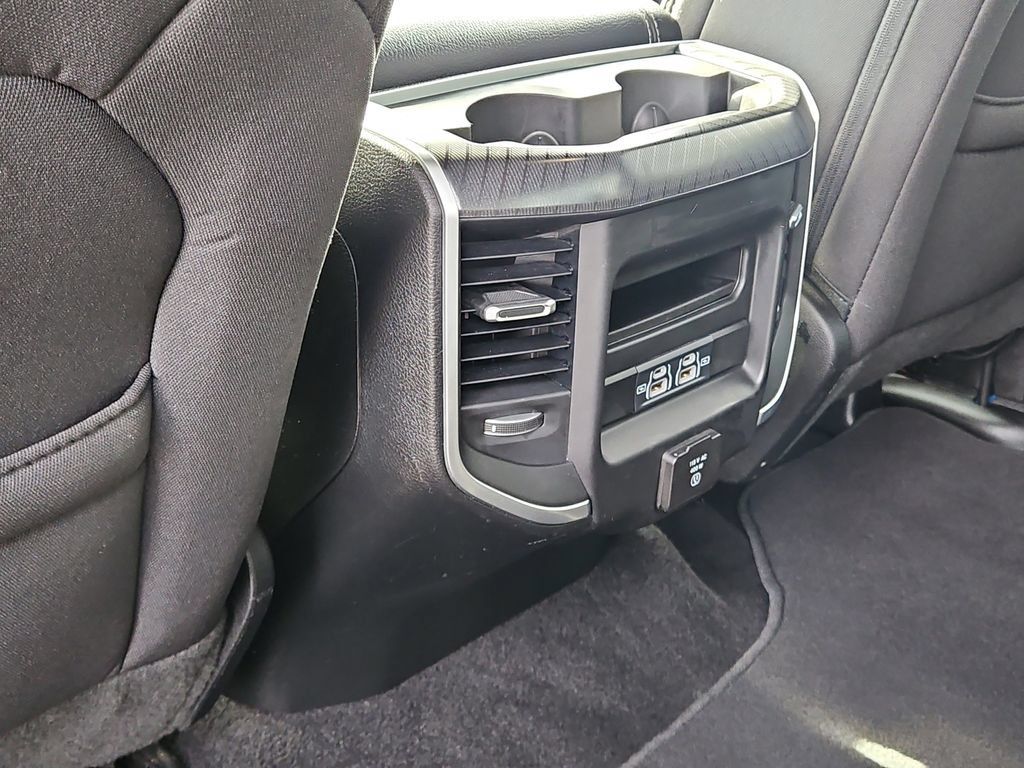 Used 2025 RAM 1500 Big Horn AWD/4WD image 15