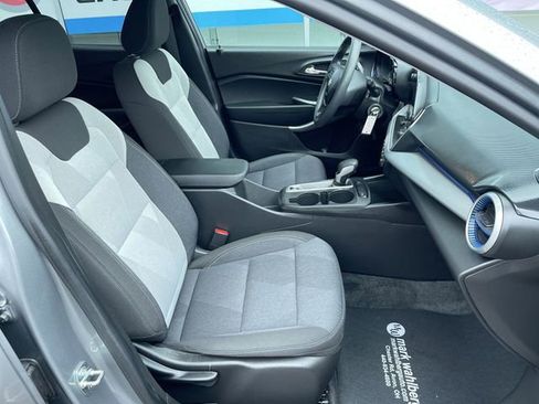 Certified 2024 Chevrolet Trax LS FWD image 25
