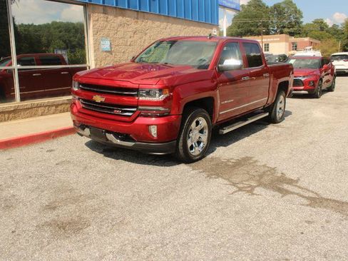 Used 2018 Chevrolet Silverado 1500 LTZ Z71 w/ LTZ Plus Package AWD/4WD image 3