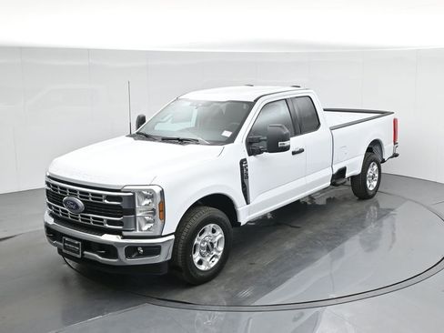 New 2026 Ford F350 XLT image 35