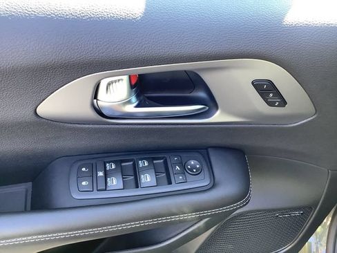 New 2027 Chrysler Pacifica Limited w/ Family Tech Group FWD image 10