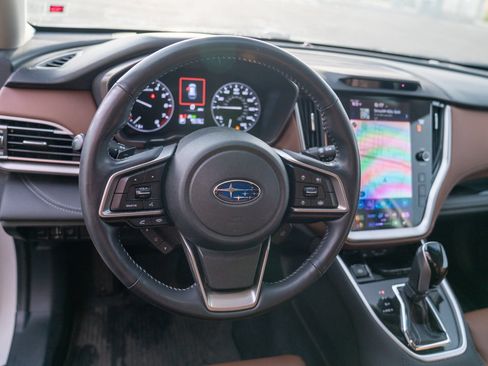 Used 2020 Subaru Outback Touring AWD/4WD image 12