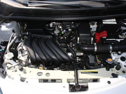 Used 2019 Nissan Versa Note SV FWD image 18