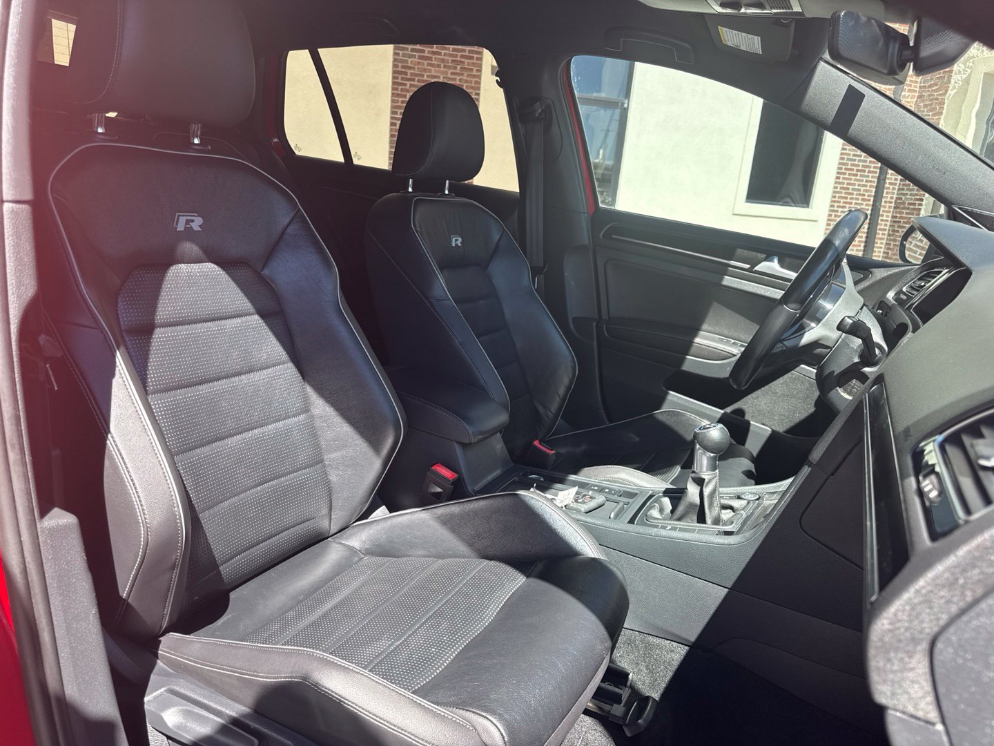 Used 2019 Volkswagen Golf R 4-Door AWD/4WD image 10
