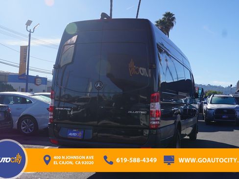 Used 2016 Mercedes-Benz Sprinter 3500 image 12