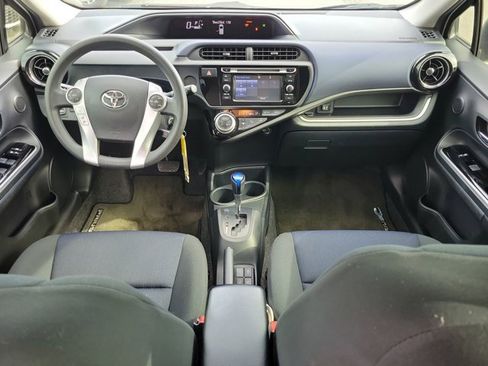 Used 2016 Toyota Prius C Two image 21