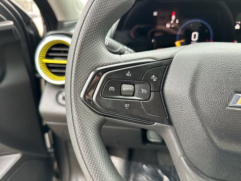 Used 2025 Chevrolet Trax LT image 19