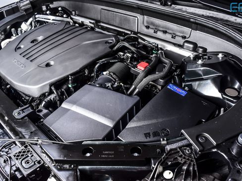 Used 2025 Volvo XC60 B5 Plus image 12