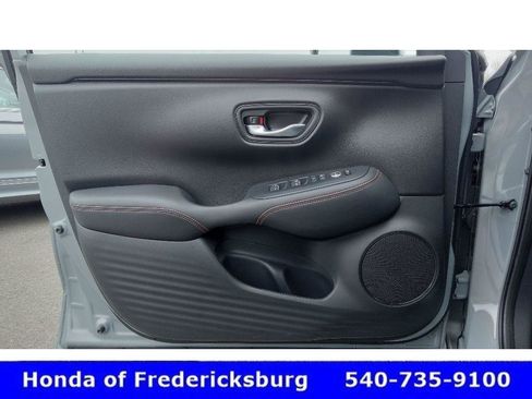 Used 2025 Honda HR-V Sport image 30