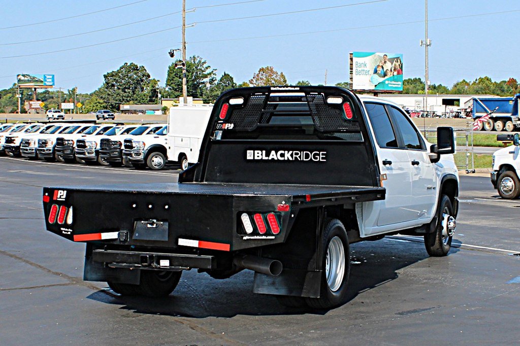 Used 2025 Chevrolet Silverado 3500 W/T AWD/4WD image 5