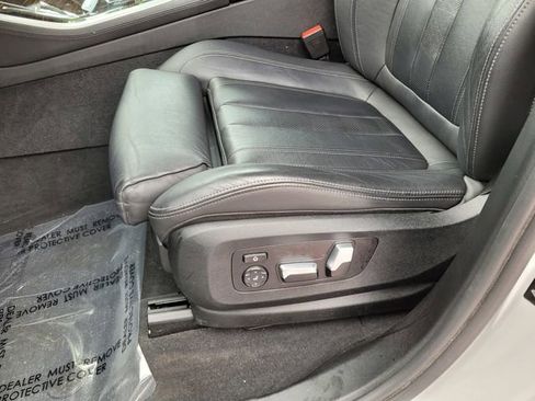 Used 2020 BMW X5 xDrive40i w/ Premium Package image 19