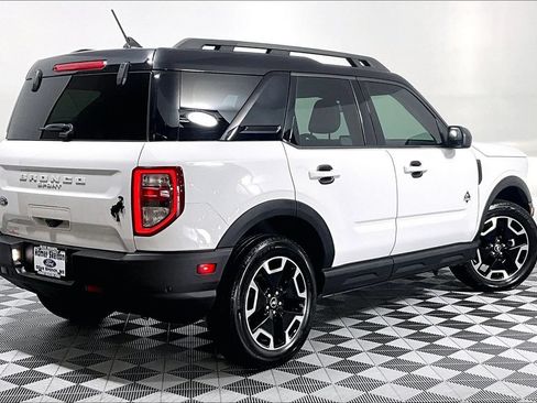 Used 2023 Ford Bronco Sport Outer Banks w/ Tech Package AWD/4WD image 12
