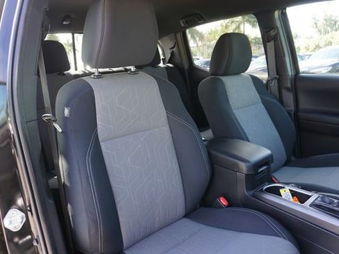 Used 2023 Toyota Tacoma TRD Sport RWD image 2