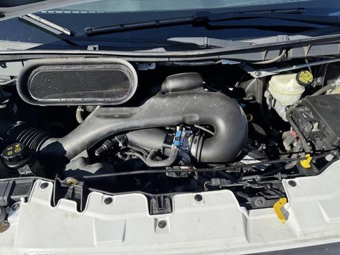 Used 2016 Ford Transit 350 XL image 4