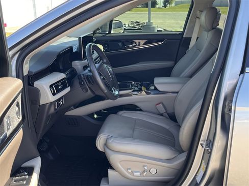 Used 2021 Lincoln Nautilus Reserve w/ Equipment Group 201A image 16