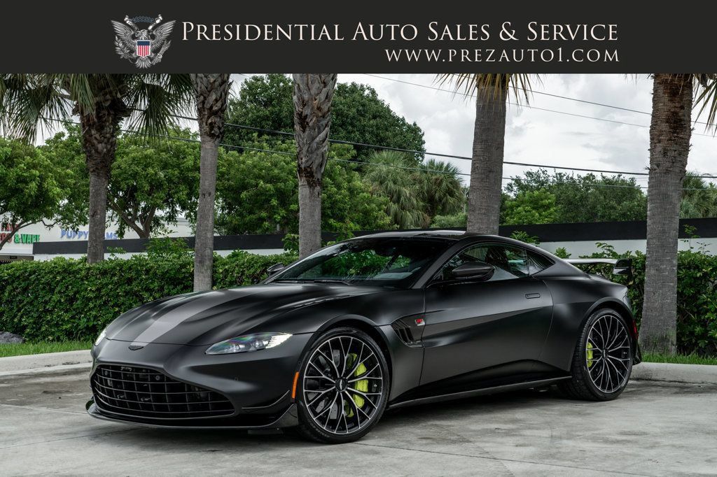Used 2023 Aston Martin V8 Vantage Coupe RWD image 1