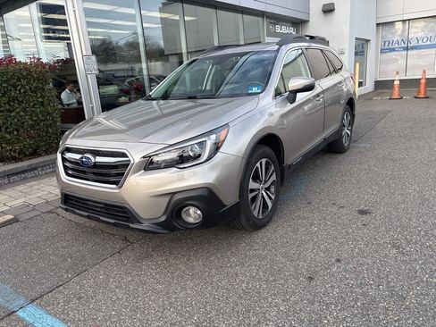 Used 2018 Subaru Outback 3.6R Limited image 6