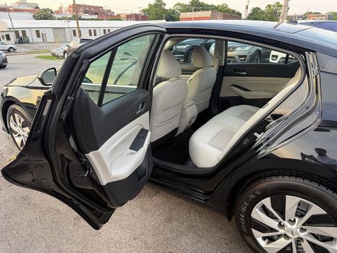 Used 2019 Nissan Altima 2.5 S FWD image 33
