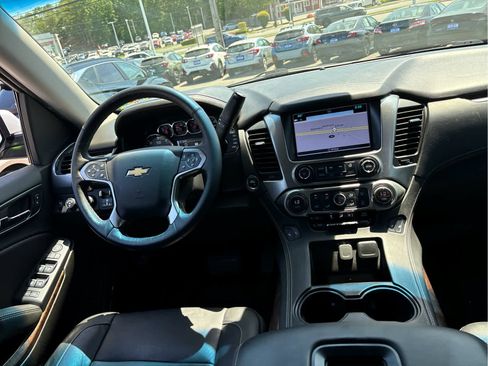 Used 2018 Chevrolet Tahoe LT w/ LT Signature Package AWD/4WD image 24