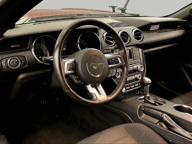 Used 2016 Ford Mustang Coupe RWD image 12