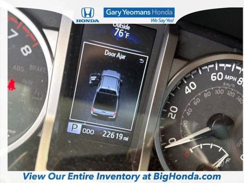 Used 2022 Toyota Tacoma SR5 w/ Technology Package image 9