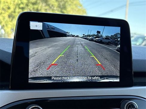 Certified 2022 Ford Escape SE image 27