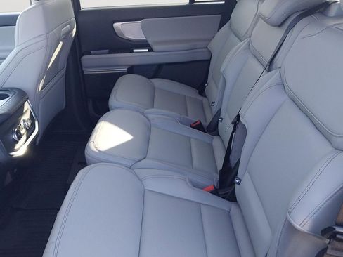 New 2025 Ford Expedition Active image 25