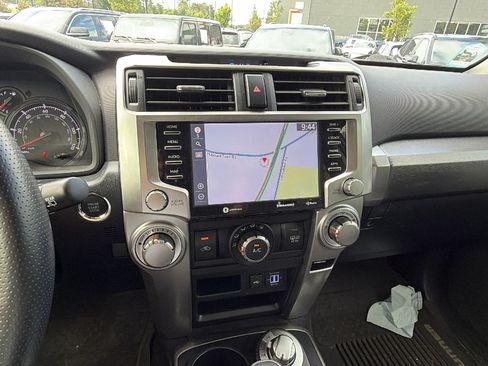 Used 2020 Toyota 4Runner SR5 Premium w/ Moonroof Package AWD/4WD image 35