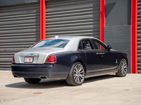 Used 2020 Rolls-Royce Ghost image 15