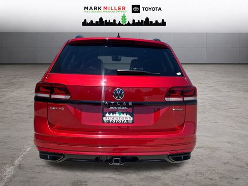 Used 2023 Volkswagen Atlas SEL R-Line AWD/4WD image 4